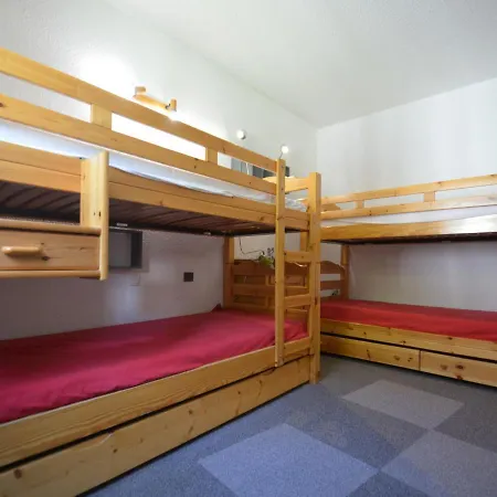 Duplex Cosy Pour 10 Personnes A Reberty 1850, Au Pied Des Pistes, Avec Balcon Et Parking Couvert - Fr-1-452-239 *